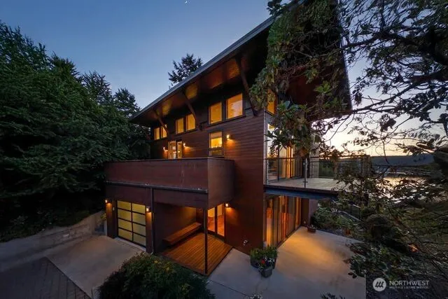 $3,799,900 | 630 Harrison Street, Friday Harbor, WA 98250