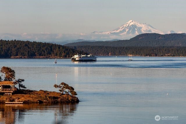 630 Harrison Street Friday Harbor, WA 98250 - Photo 4 of 37 a view of water heater and a table