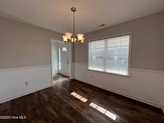 $2,150 | 104 Newhan Lane, Jacksonville, NC 28546