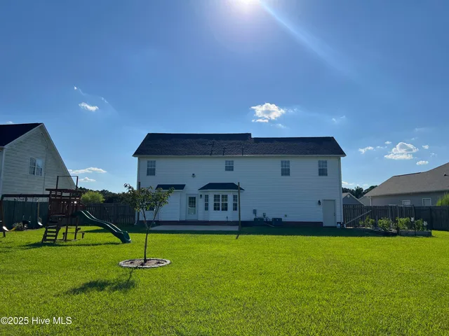 $2,150 | 104 Newhan Lane, Jacksonville, NC 28546