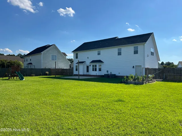 $2,150 | 104 Newhan Lane, Jacksonville, NC 28546