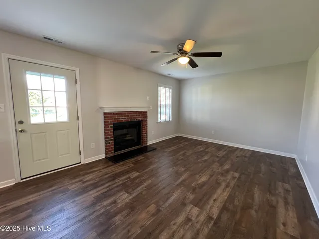 $2,150 | 104 Newhan Lane, Jacksonville, NC 28546