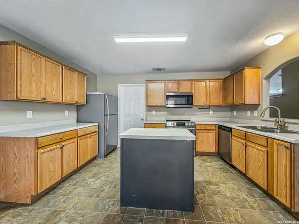 $1,800 | 119 Hallie Cove, San Antonio, TX 78227