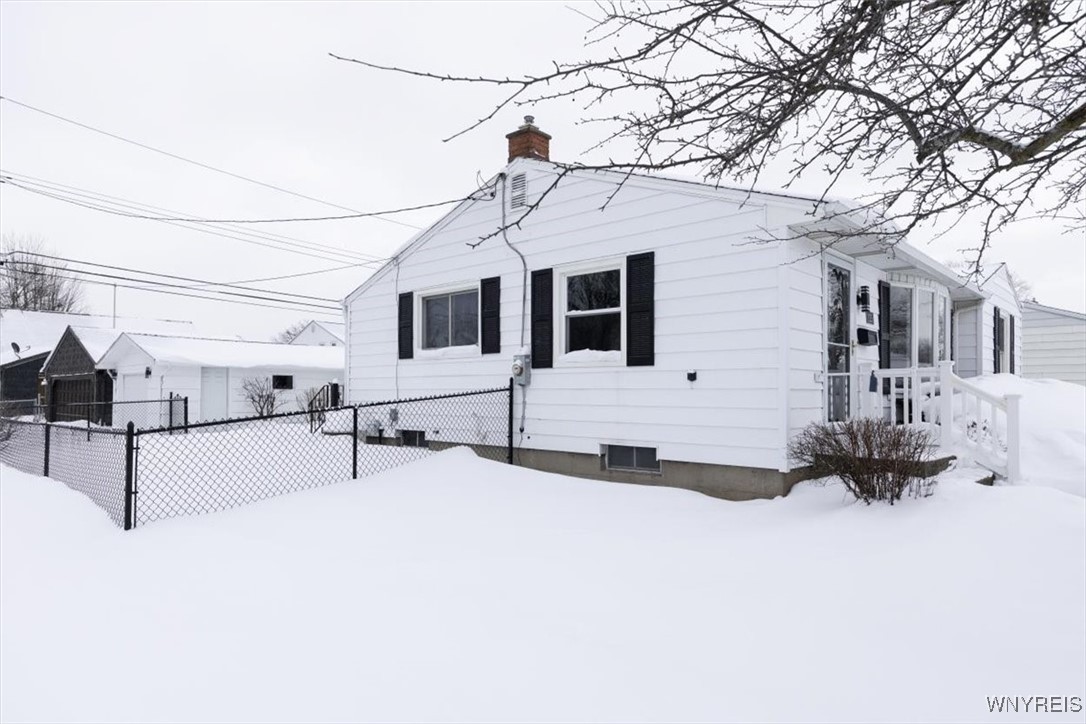 125 Springfield Avenue Tonawanda, NY 14150 - Photo 15 of 18 Fully fenced yard.