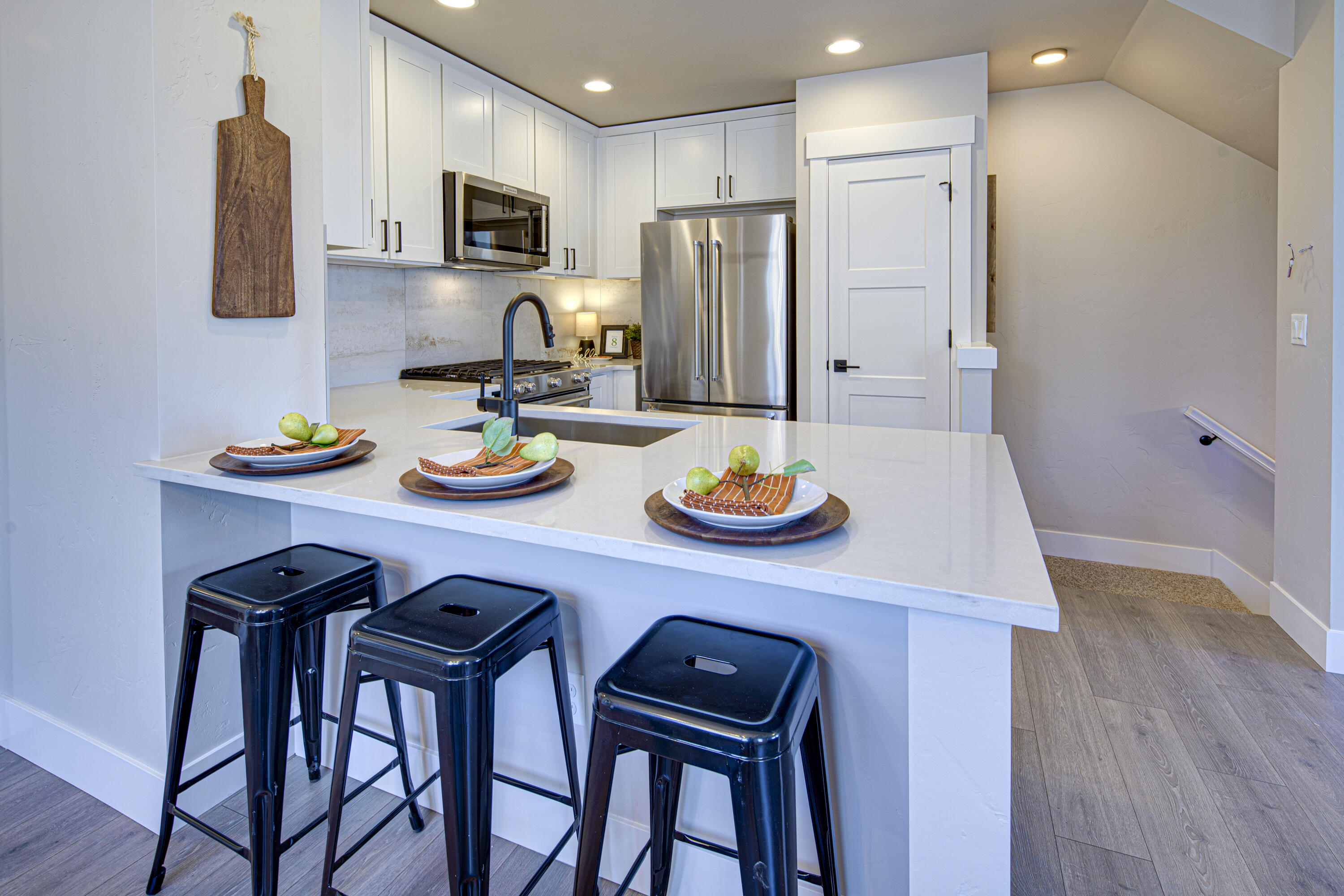 63101 Boyd Acres Road Bend, OR 97701 - Photo 10 of 30 Open Kitchen