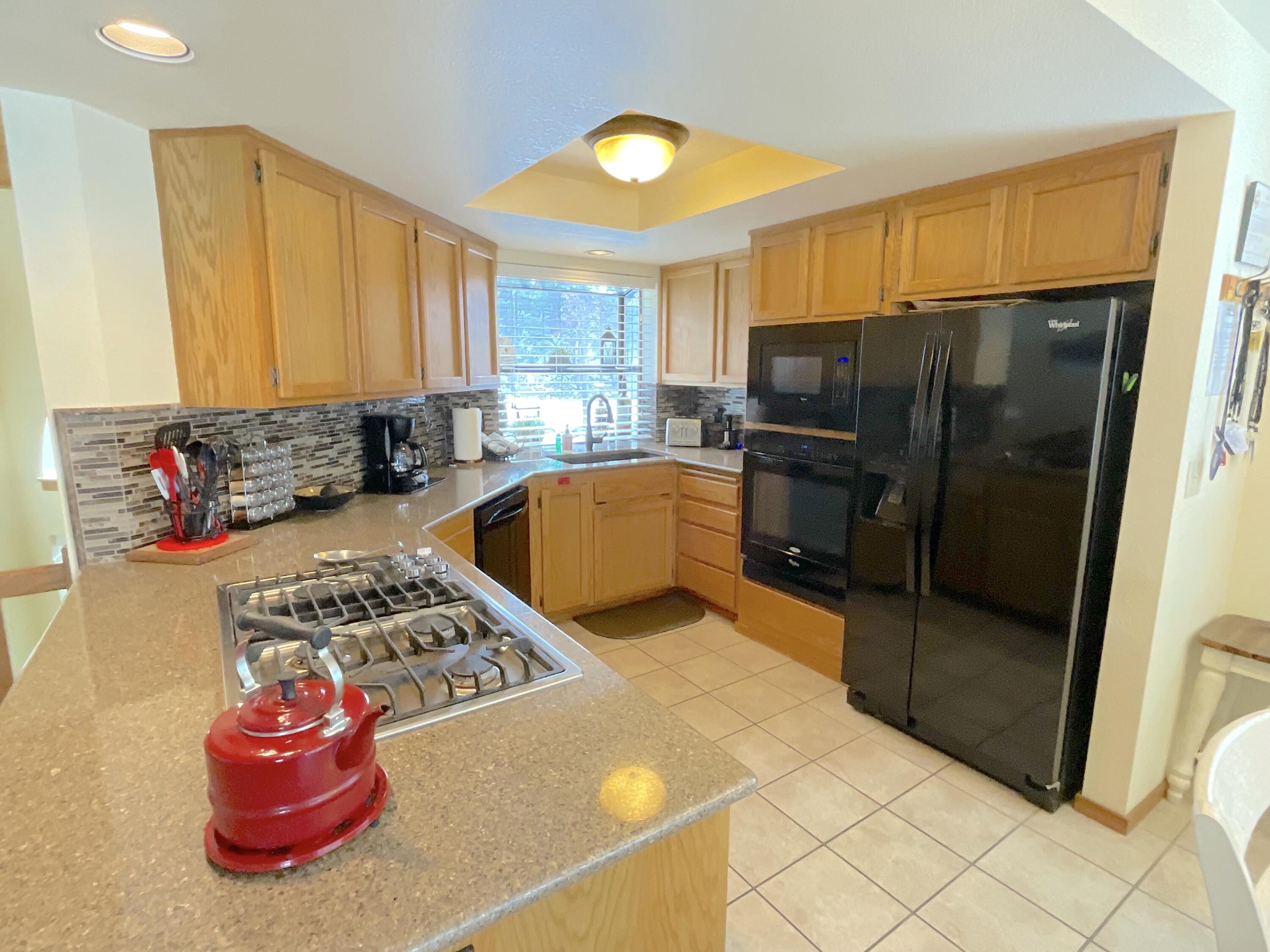 17854 West Core Road Sunriver, OR 97707 - Photo 8 of 26 Kitchen