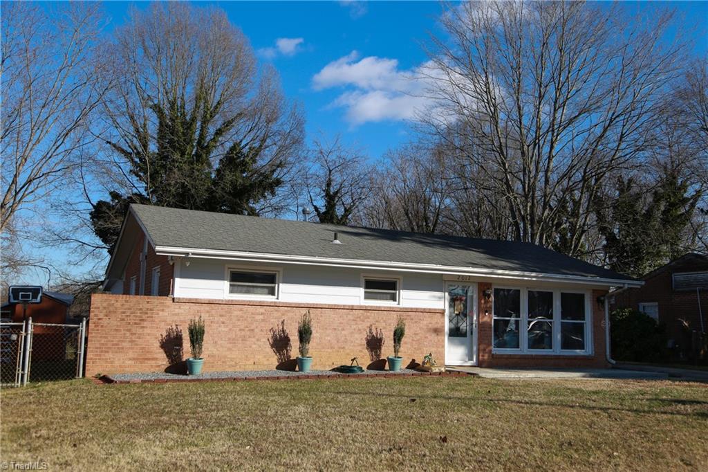 2012 Armhurst Road Greensboro, NC 27405 - Photo 1 of 23 Gallery Image 1