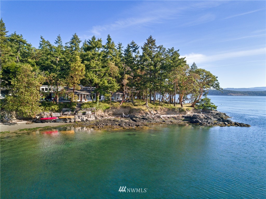 236 Walling Road San Juan Island, WA 98250 - Photo 3 of 36