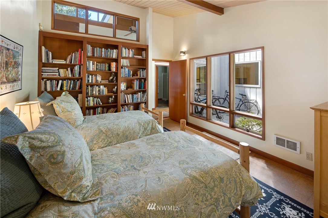 236 Walling Road San Juan Island, WA 98250 - Photo 26 of 36