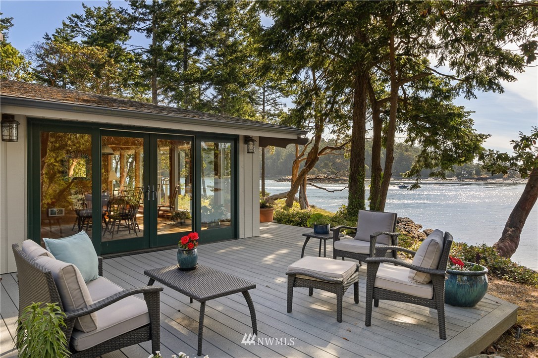 236 Walling Road San Juan Island, WA 98250 - Photo 6 of 36