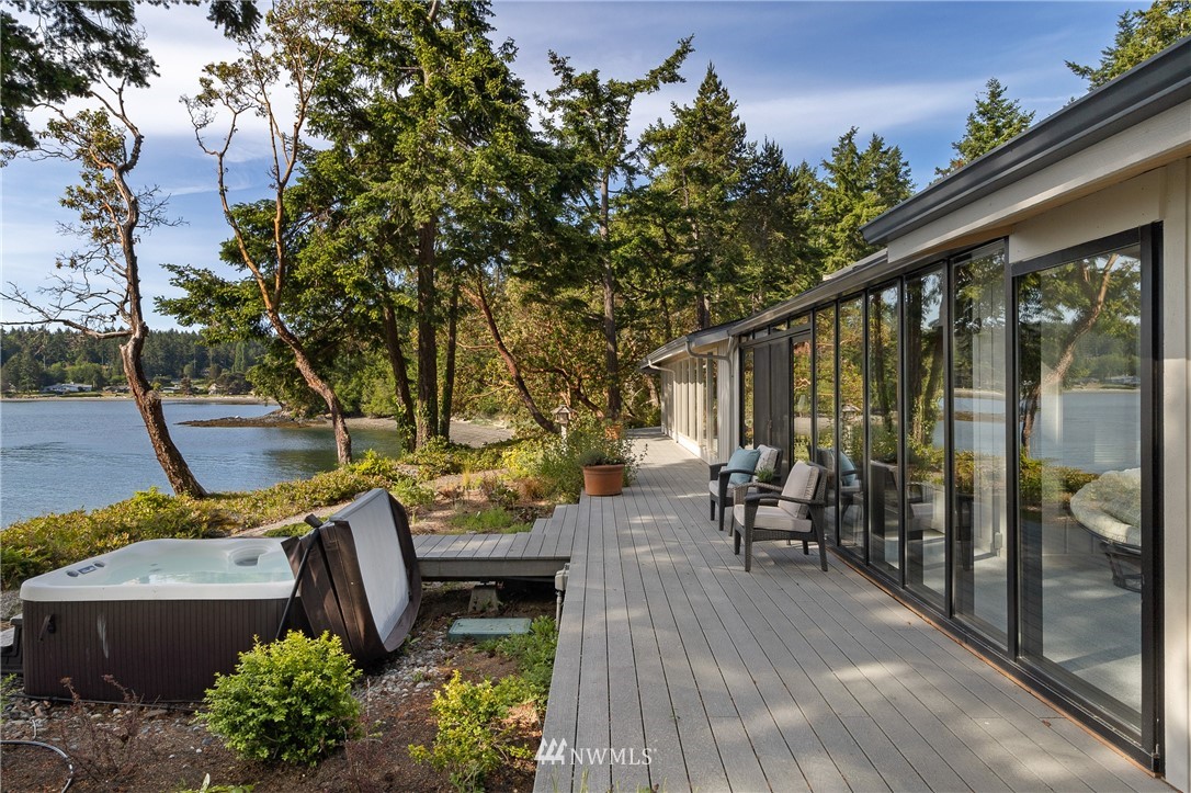 236 Walling Road San Juan Island, WA 98250 - Photo 10 of 36