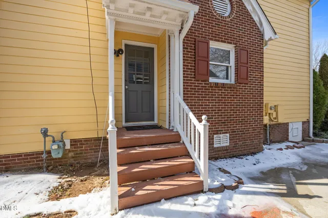 $325,000 | 2848 West Jameson Road, Raleigh, NC 27604