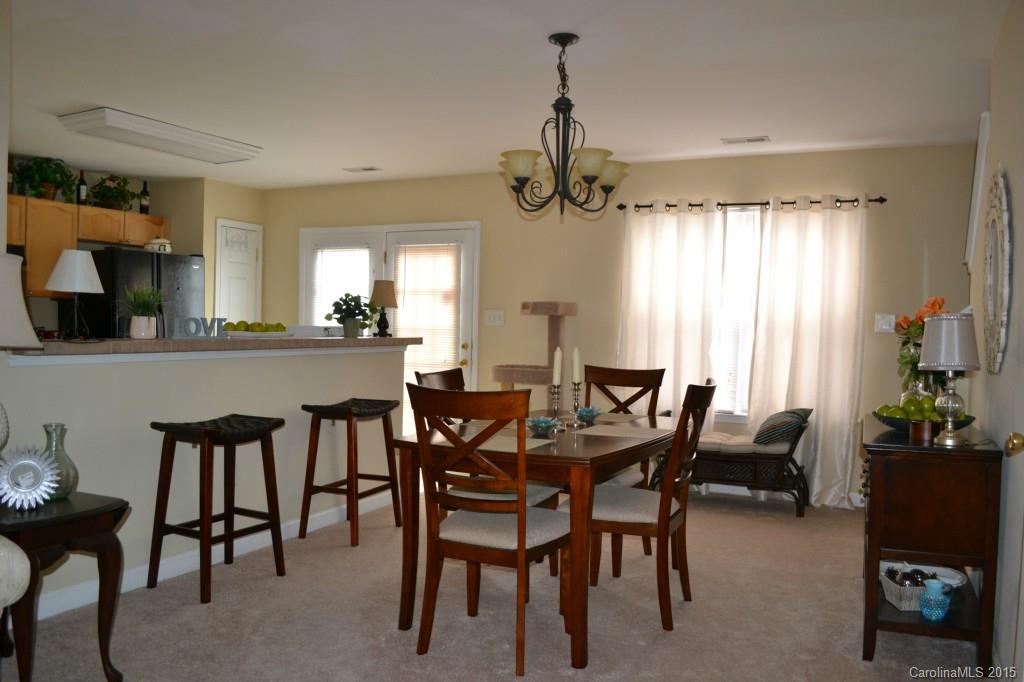 4016 Ranchview Lane Charlotte, NC 28216 - Photo 8 of 24 Gallery Image 8