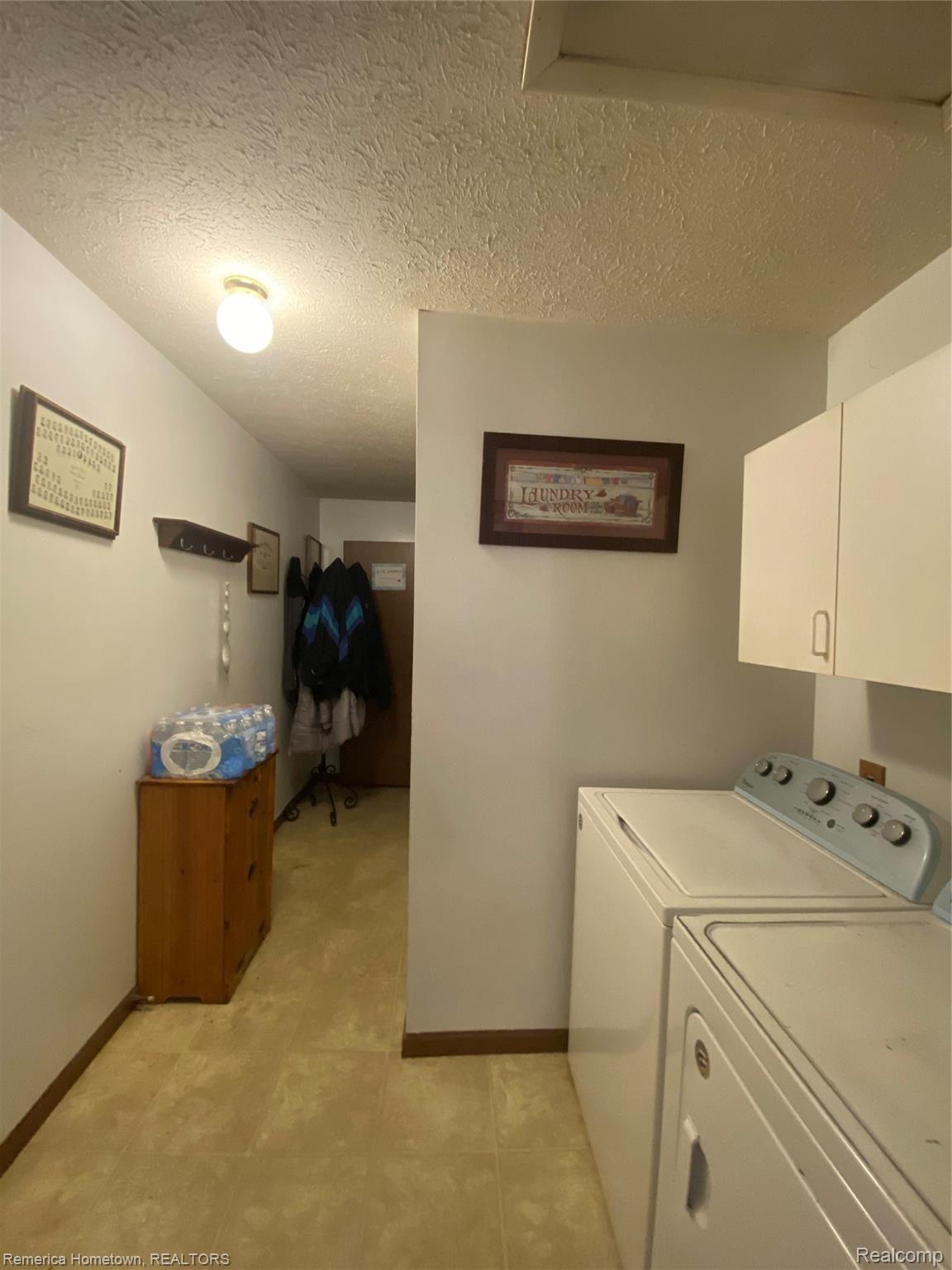 34228 Van Born Road Wayne, MI 48184 - Photo 7 of 25 C525EE7F-3889-4D0A-A25D-BC1803100964.jpeg