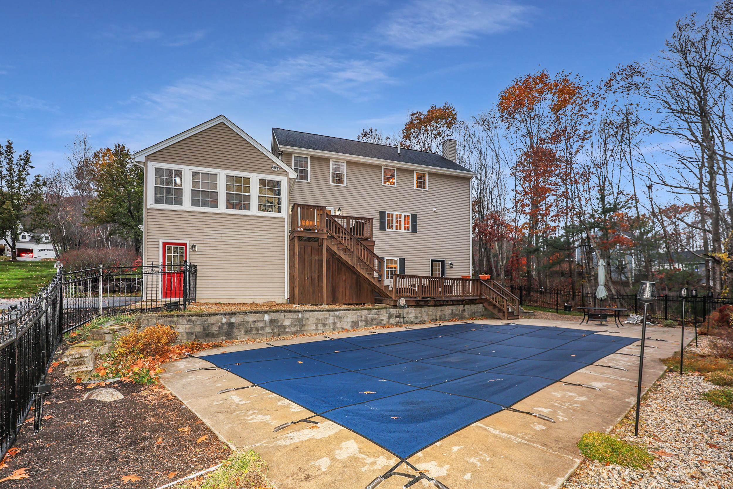 18 Cindy Drive Hooksett, NH 03106 - Photo 13 of 60