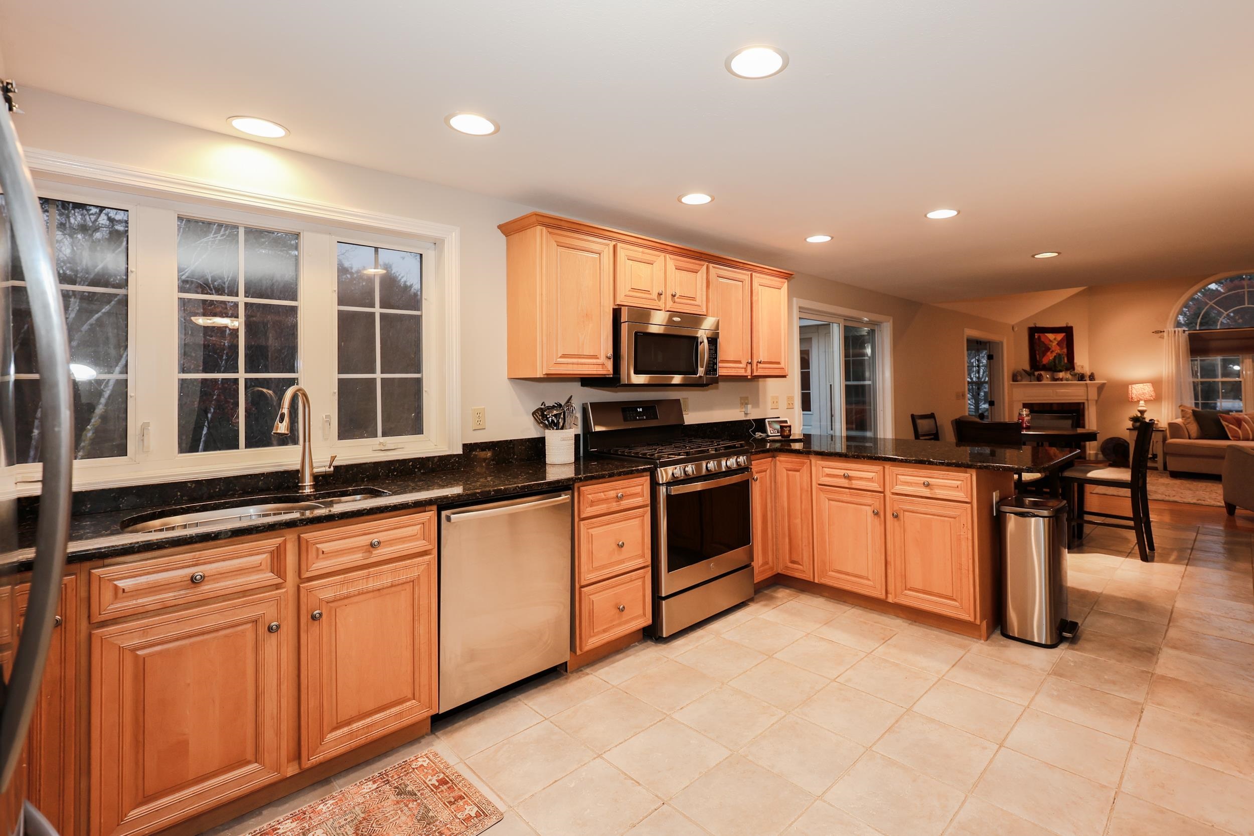 18 Cindy Drive Hooksett, NH 03106 - Photo 17 of 60