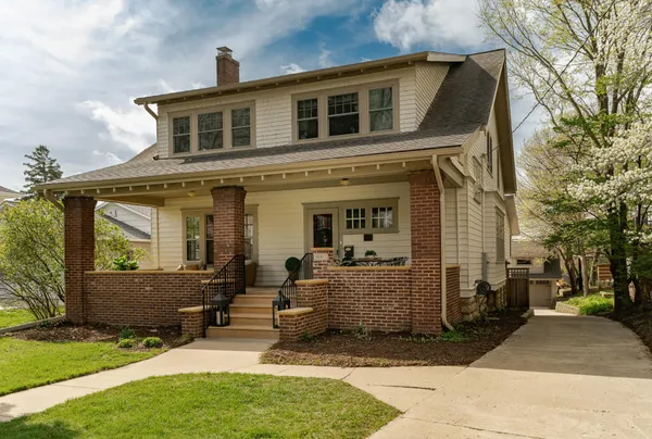 $1,100,000 | 806 4th Street Southwest, Rochester, MN 55902