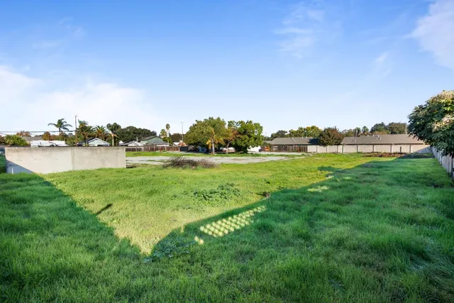 a view of an ocean view