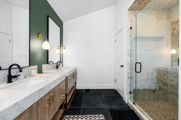 $975,000 | 14519 Fitzhugh Road, Austin, TX 78736