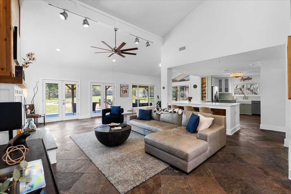 14519 Fitzhugh Road Austin, TX 78736 - Photo 5 of 34