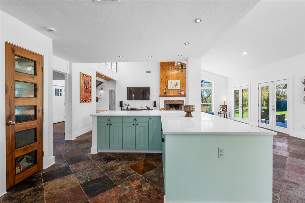 14519 Fitzhugh Road Austin, TX 78736 - Photo 9 of 34