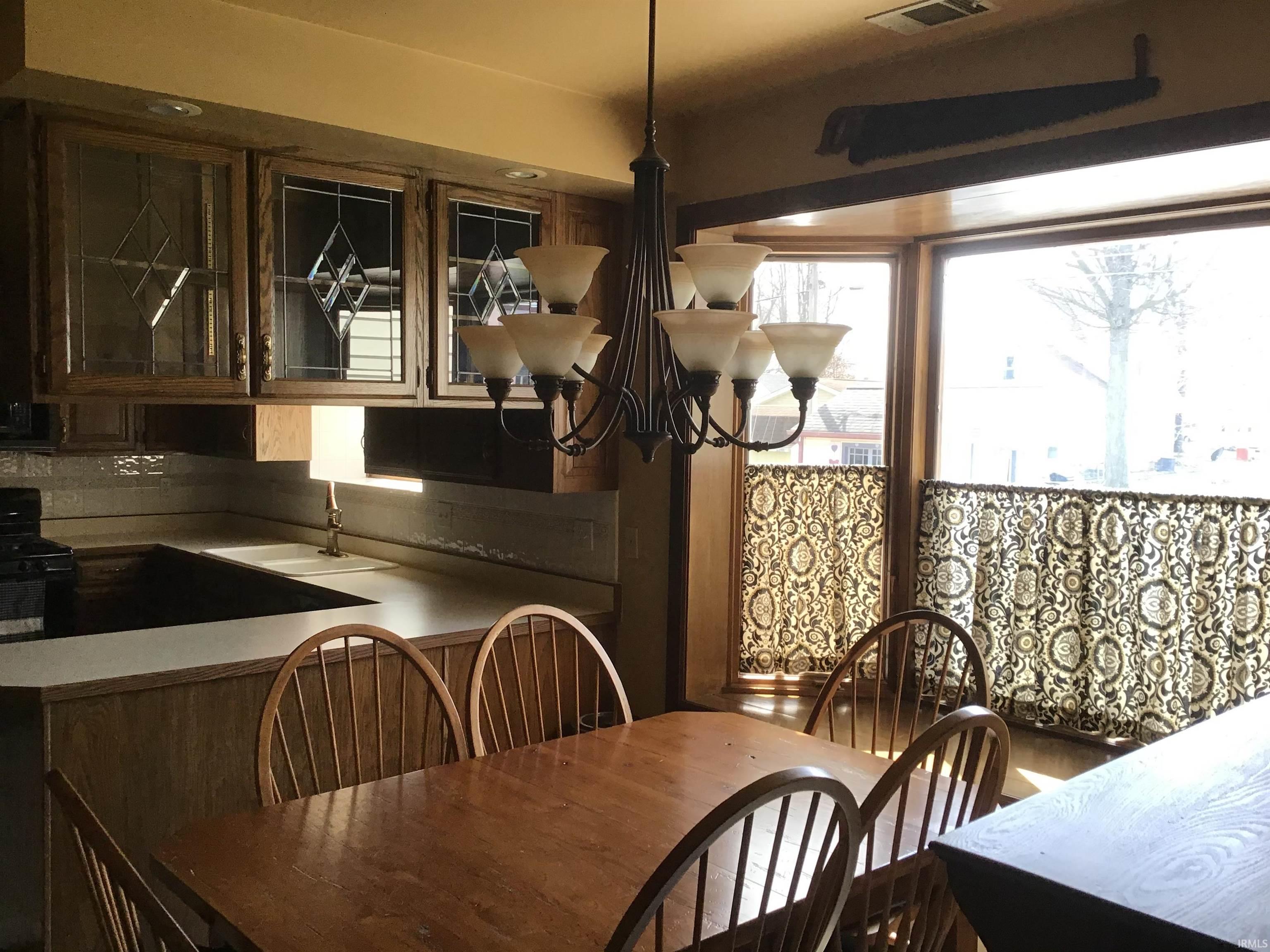 103 East Washington Street Winamac, IN 46996 - Photo 5 of 36