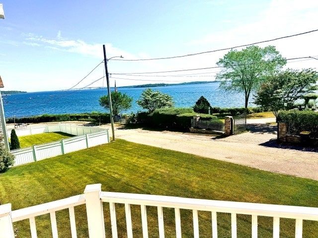 20 Roxbury Road Narragansett, RI 02882 - Photo 22 of 42