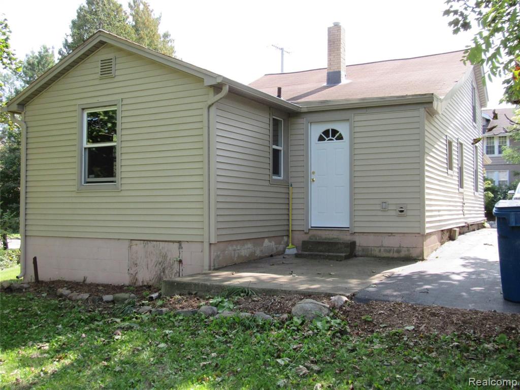 10141 Hegel Road Goodrich, MI 48438 - Photo 3 of 23