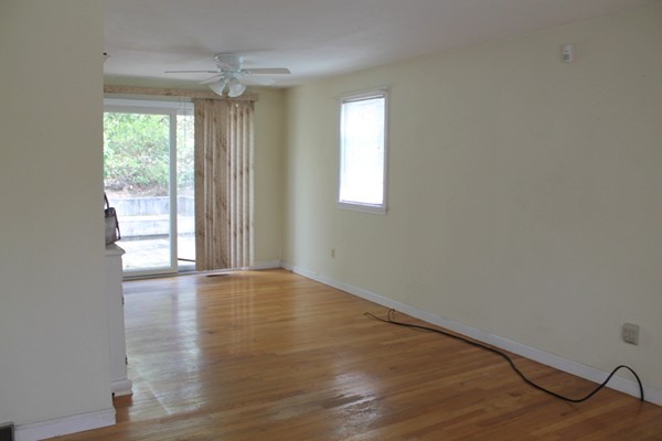 54 Drumlin Road Springfield, MA 01108 - Photo 8 of 27 Gallery Image 8