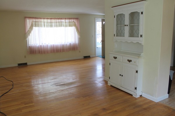 54 Drumlin Road Springfield, MA 01108 - Photo 9 of 27 Gallery Image 9