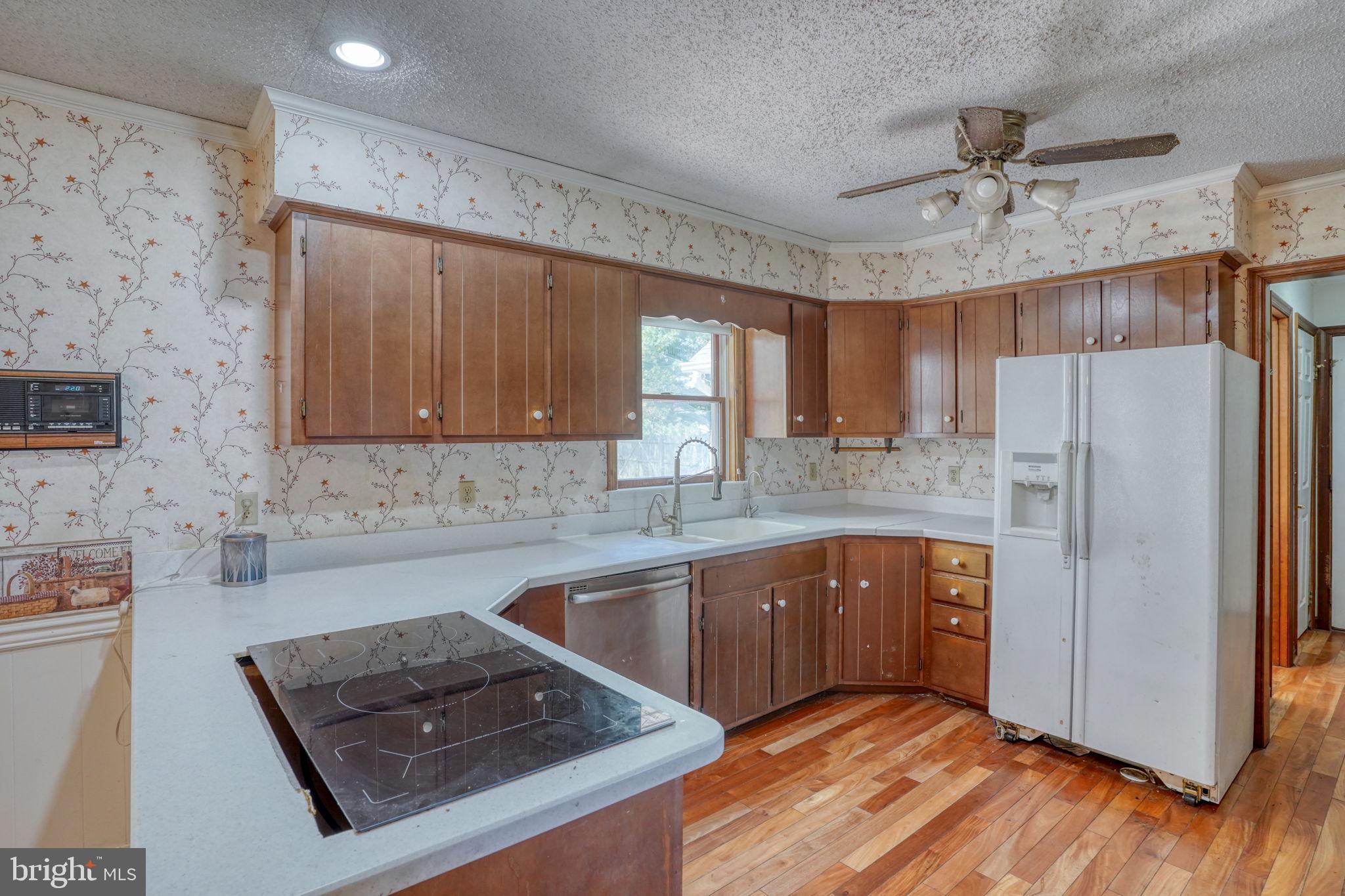 102 Green Giant Road Townsend, DE 19734 - Photo 25 of 43 Charming kitchen with vintage appeal.