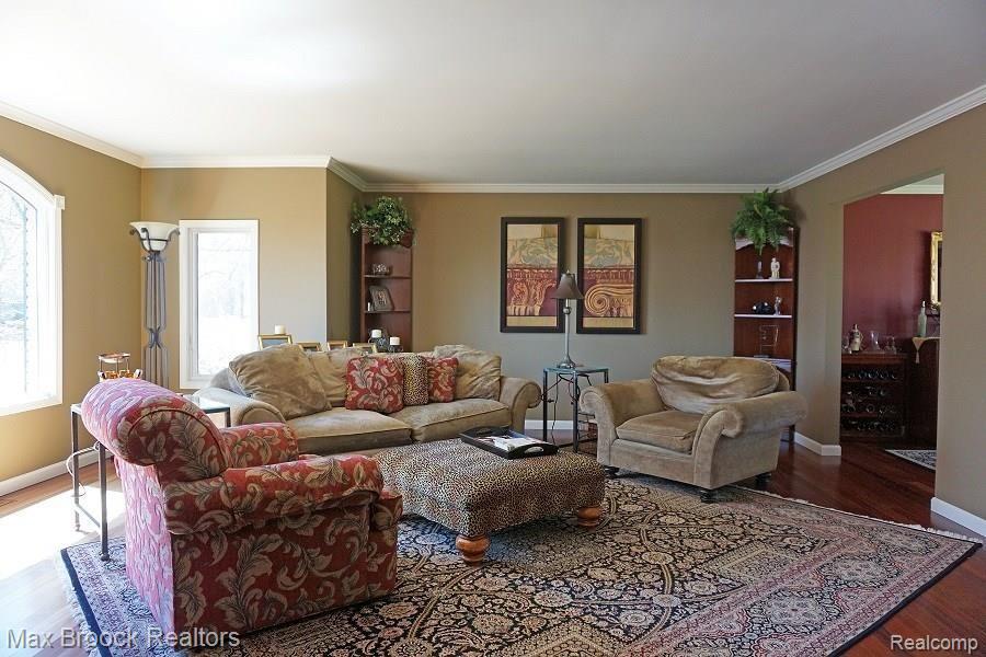 2438 Worcester Road West Bloomfield, MI 48323 - Photo 7 of 26 Formal Living Room