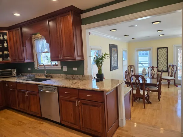 $795,000 | 145 Hickory Street, Palatine, IL 60067