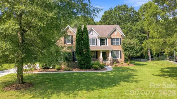 $1,160,000 | 3013 Groves Edge Lane, Waxhaw, NC 28173