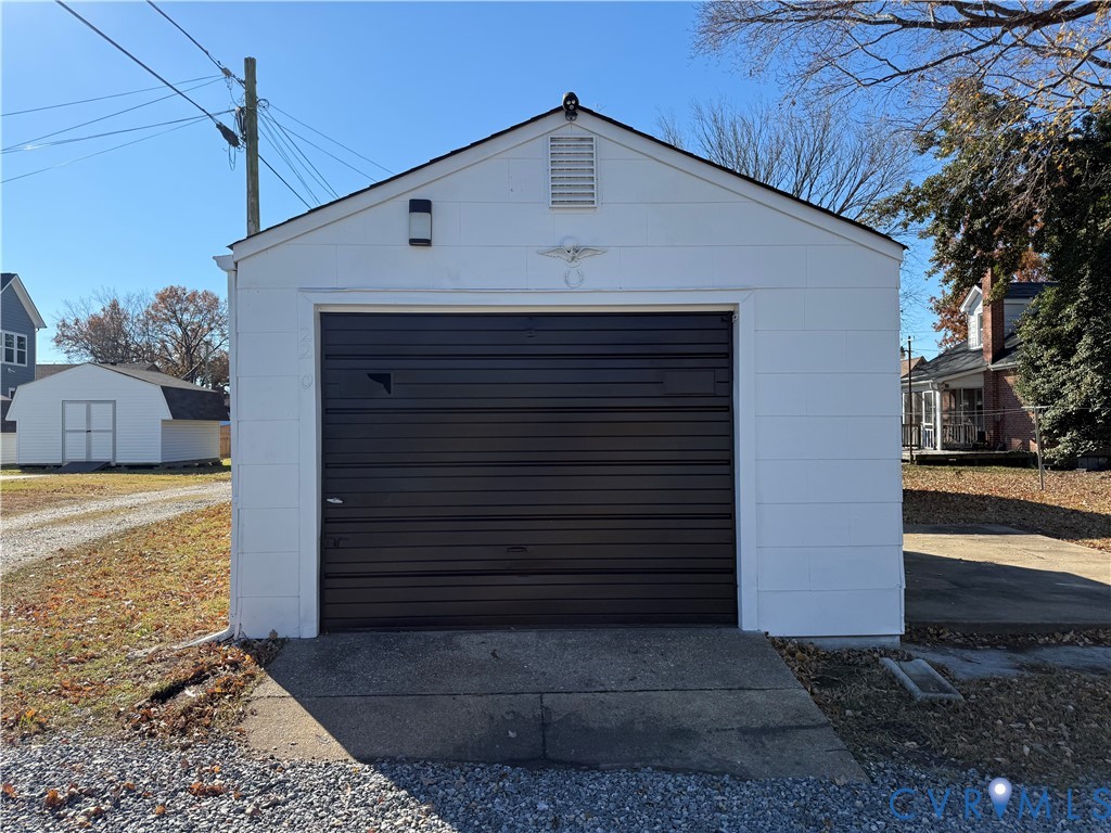 2207 Rawlings Street Henrico, VA 23231 - Photo 24 of 28 a front view of house with yard