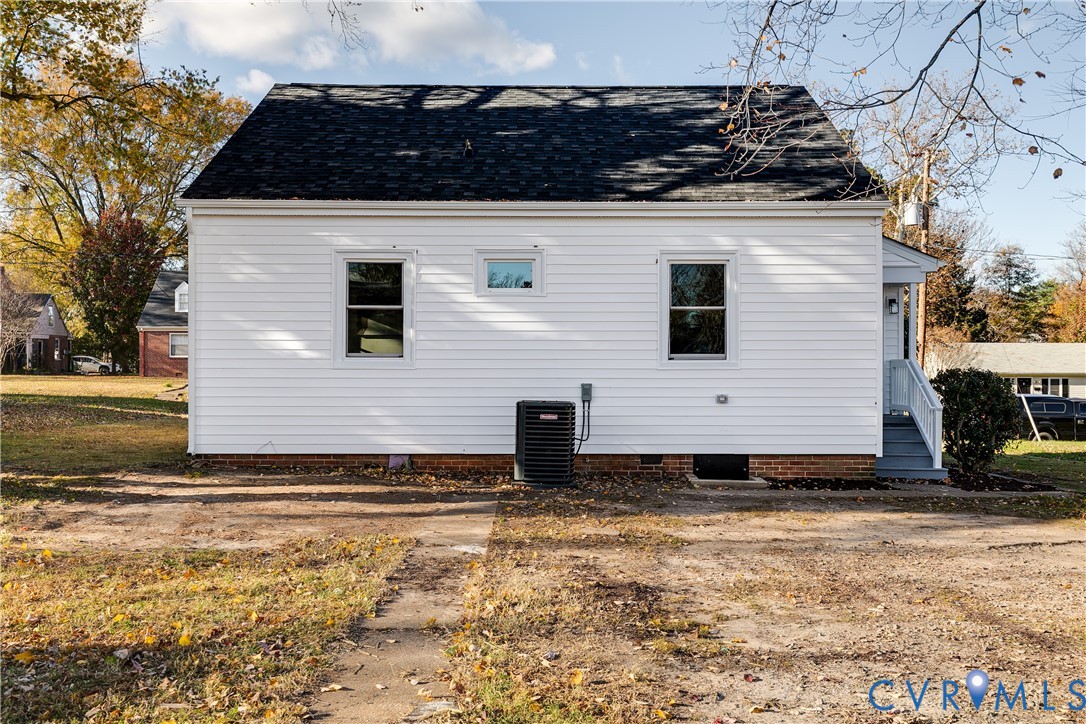 2207 Rawlings Street Henrico, VA 23231 - Photo 28 of 28 a view of a house with backyard