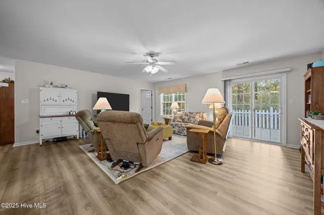 $320,000 | 303 Jasmine South, Swansboro, NC 28584