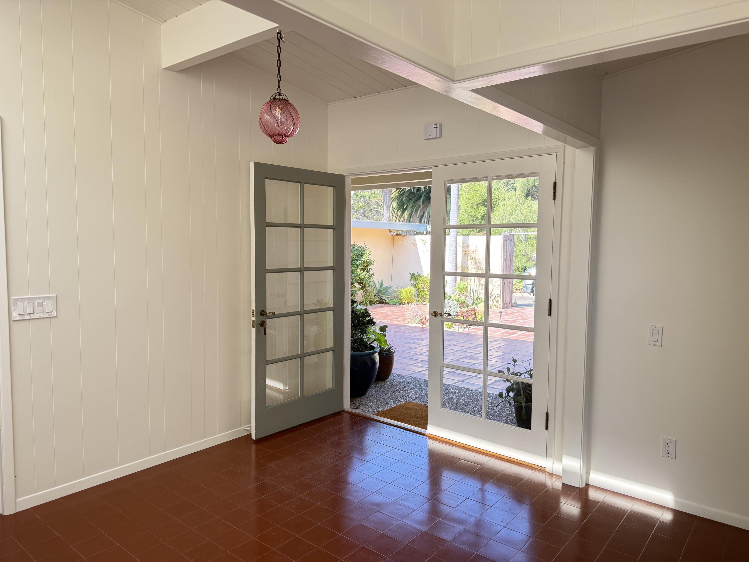 1747 Glen Oaks Drive Montecito, CA 93108 - Photo 5 of 24 Entry Hall