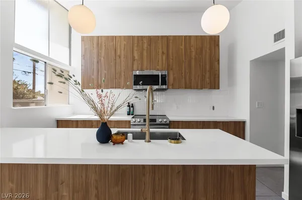 $4,195 | 1607 Pawnee Drive, Las Vegas, NV 89169