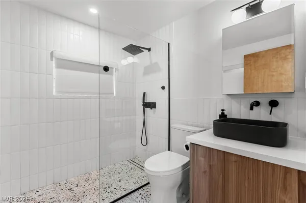 $4,195 | 1607 Pawnee Drive, Las Vegas, NV 89169