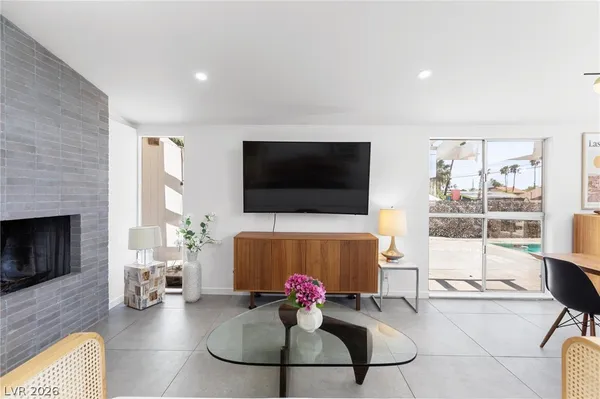 $4,195 | 1607 Pawnee Drive, Las Vegas, NV 89169