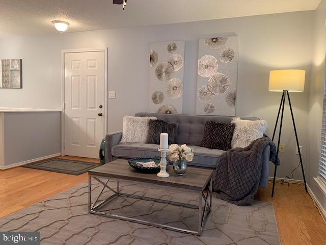 20960 Timber Ridge Terrace, Unit 101 Ashburn, VA 20147 - Photo 7 of 22 Living area