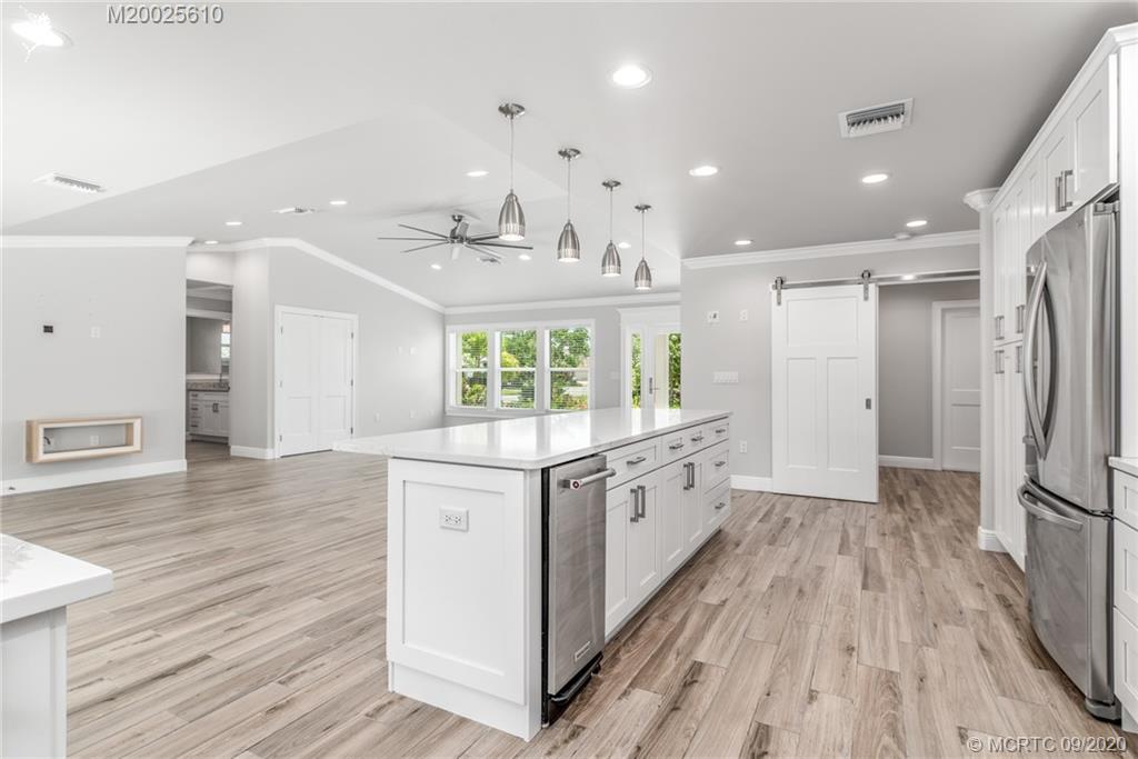 2227 Southwest Oak Ridge Road Palm City, FL 34990 - Photo 8 of 25 Gallery Image 8