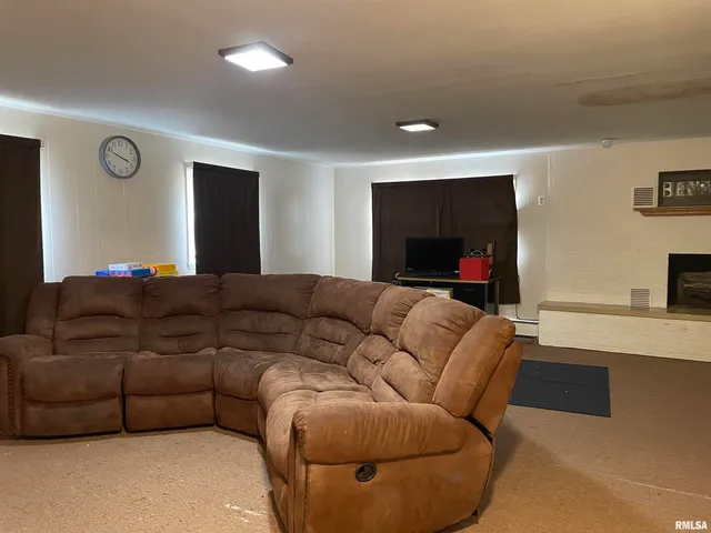 $159,900 | 217 Apple Lane, Anna, IL 62906