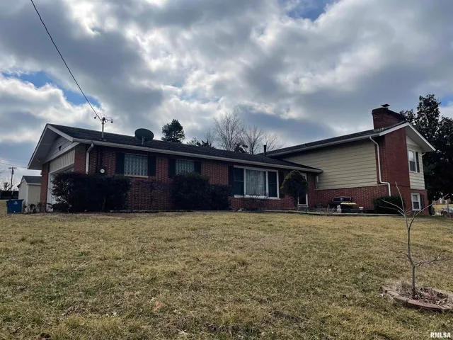 $159,900 | 217 Apple Lane, Anna, IL 62906