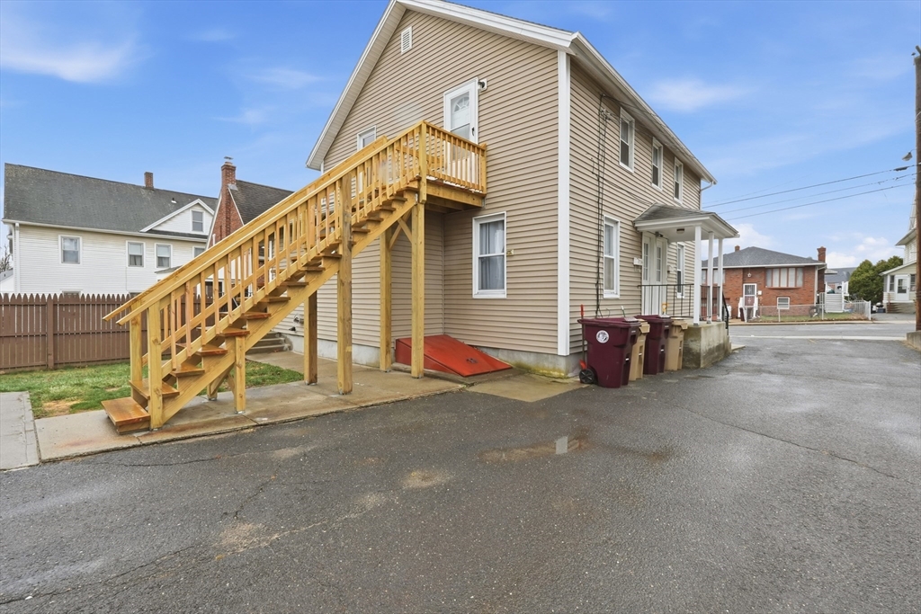 38 Prospect Street Ludlow, MA 01056 - Photo 2 of 32