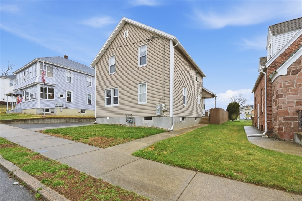 38 Prospect Street Ludlow, MA 01056 - Photo 4 of 32