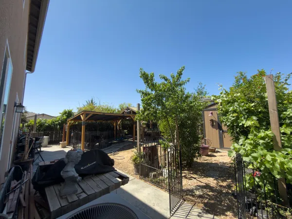 $465,000 | 1157 South Dee Ann Avenue, Fresno, CA 93727