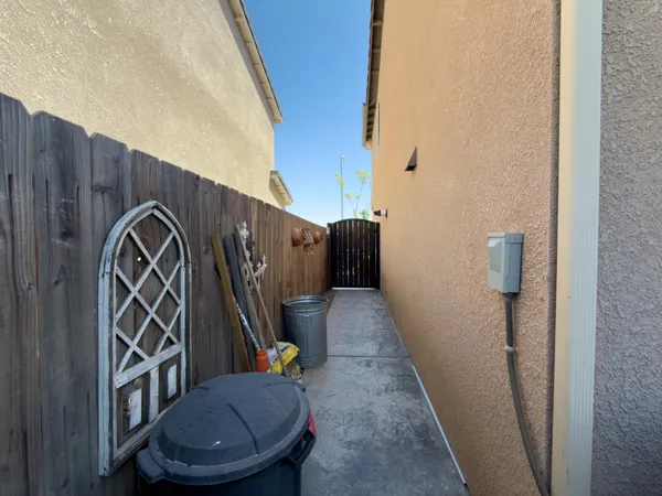 $465,000 | 1157 South Dee Ann Avenue, Fresno, CA 93727