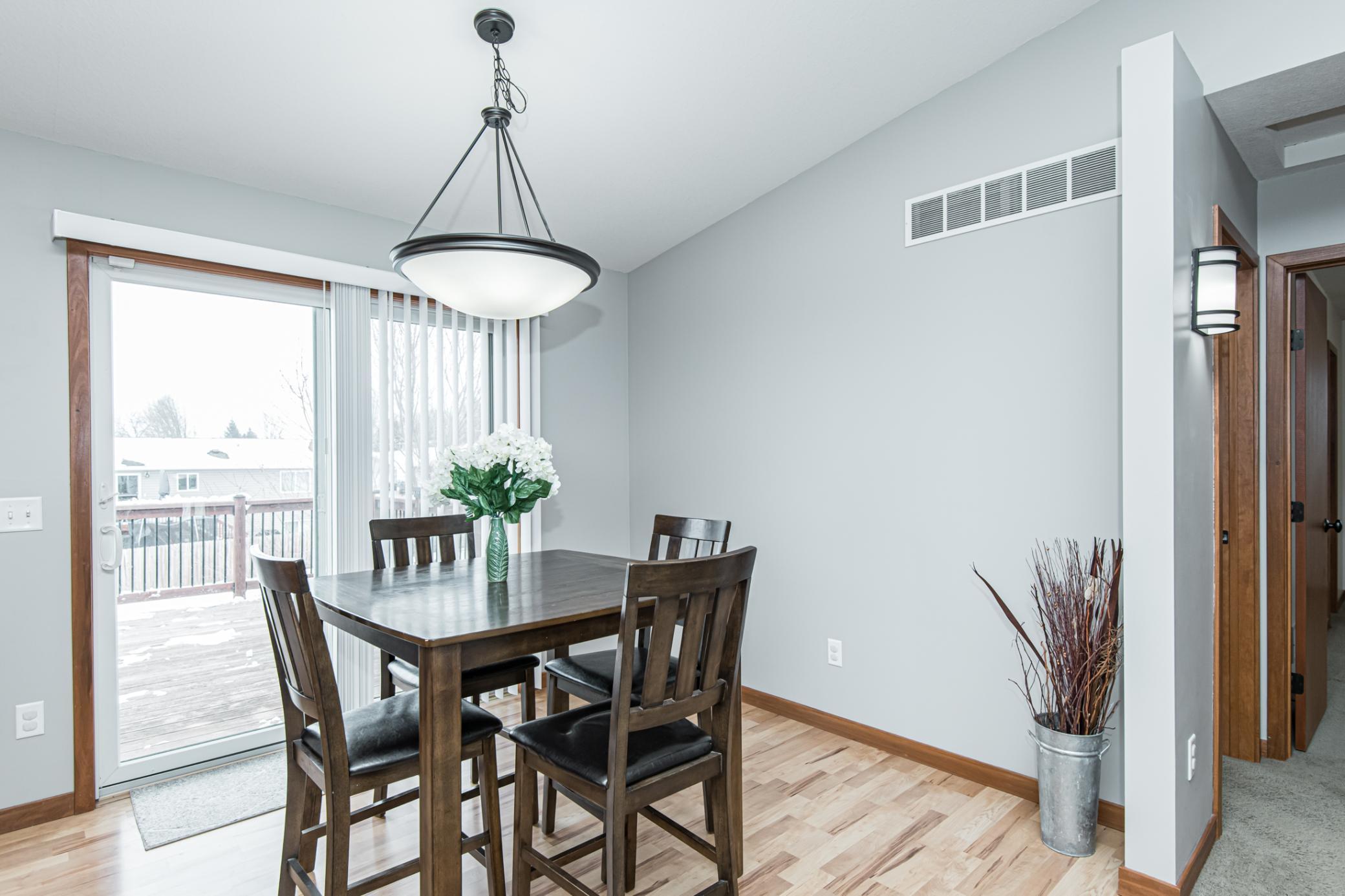 5435 Castleview Drive Northwest Rochester, MN 55901 - Photo 9 of 32